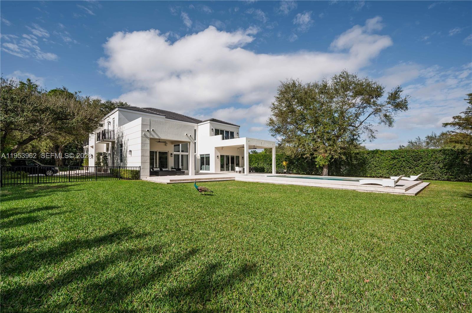 6355 SW 114th St #- Pinecrest, FL 33156