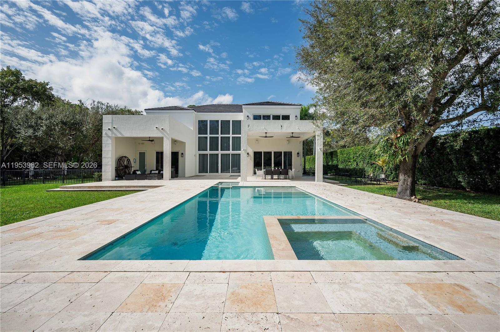 6355 SW 114th St #- Pinecrest, FL 33156