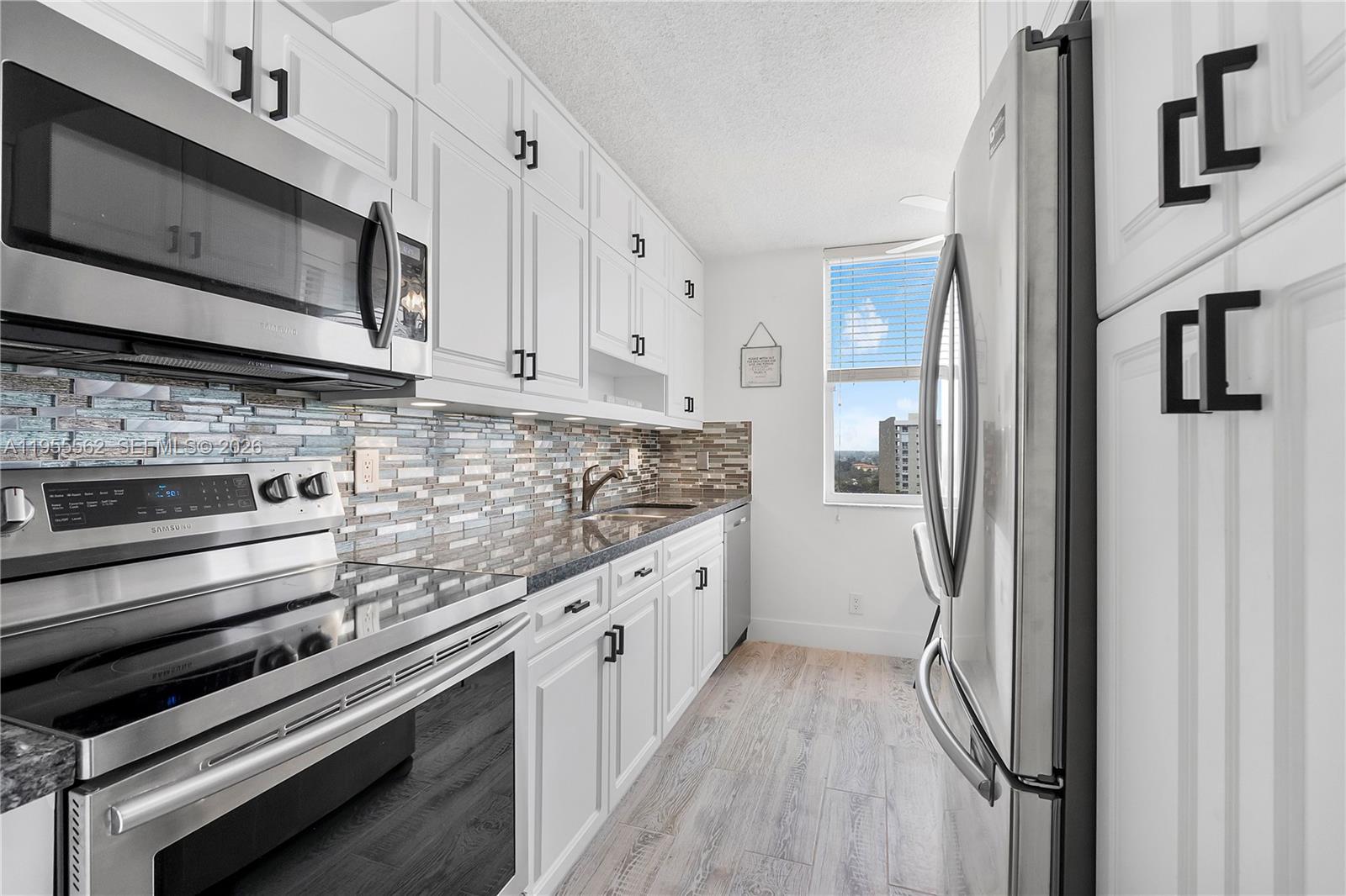 2639 N Riverside Dr #806 Pompano Beach, FL 33062