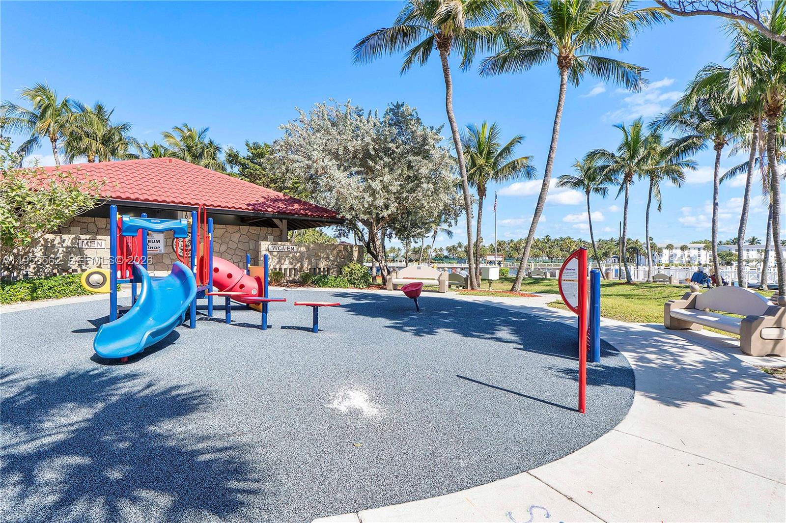 2639 N Riverside Dr #806 Pompano Beach, FL 33062