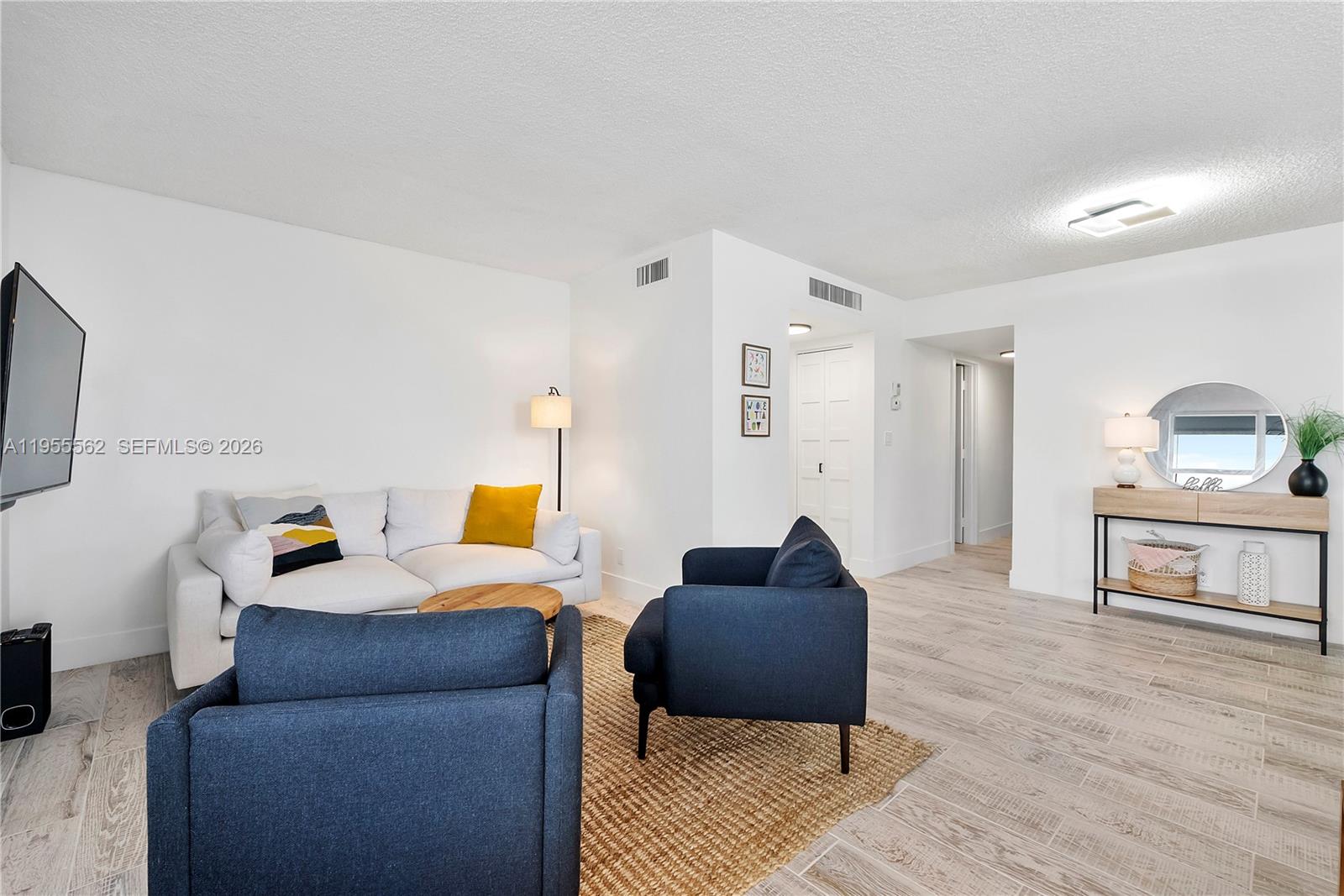 2639 N Riverside Dr #806 Pompano Beach, FL 33062