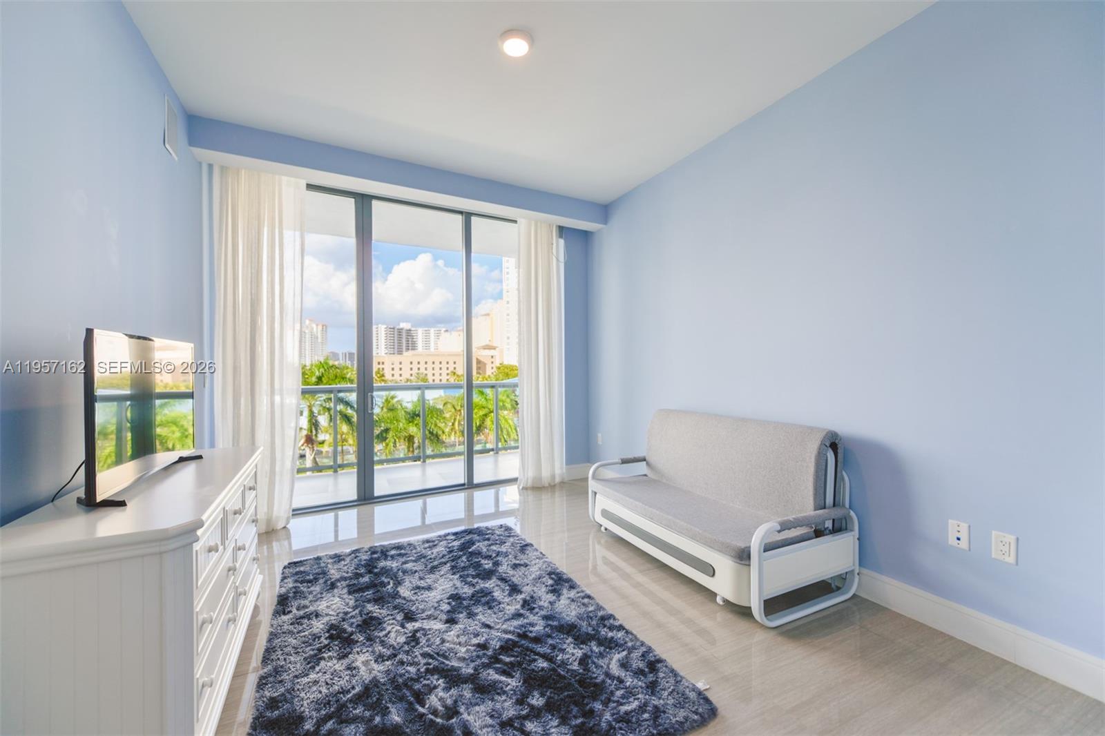 image Echo Aventura16