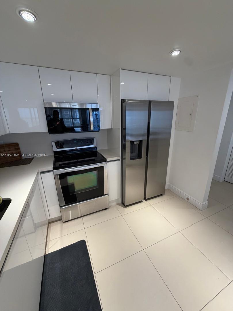 image Brickell Place I6