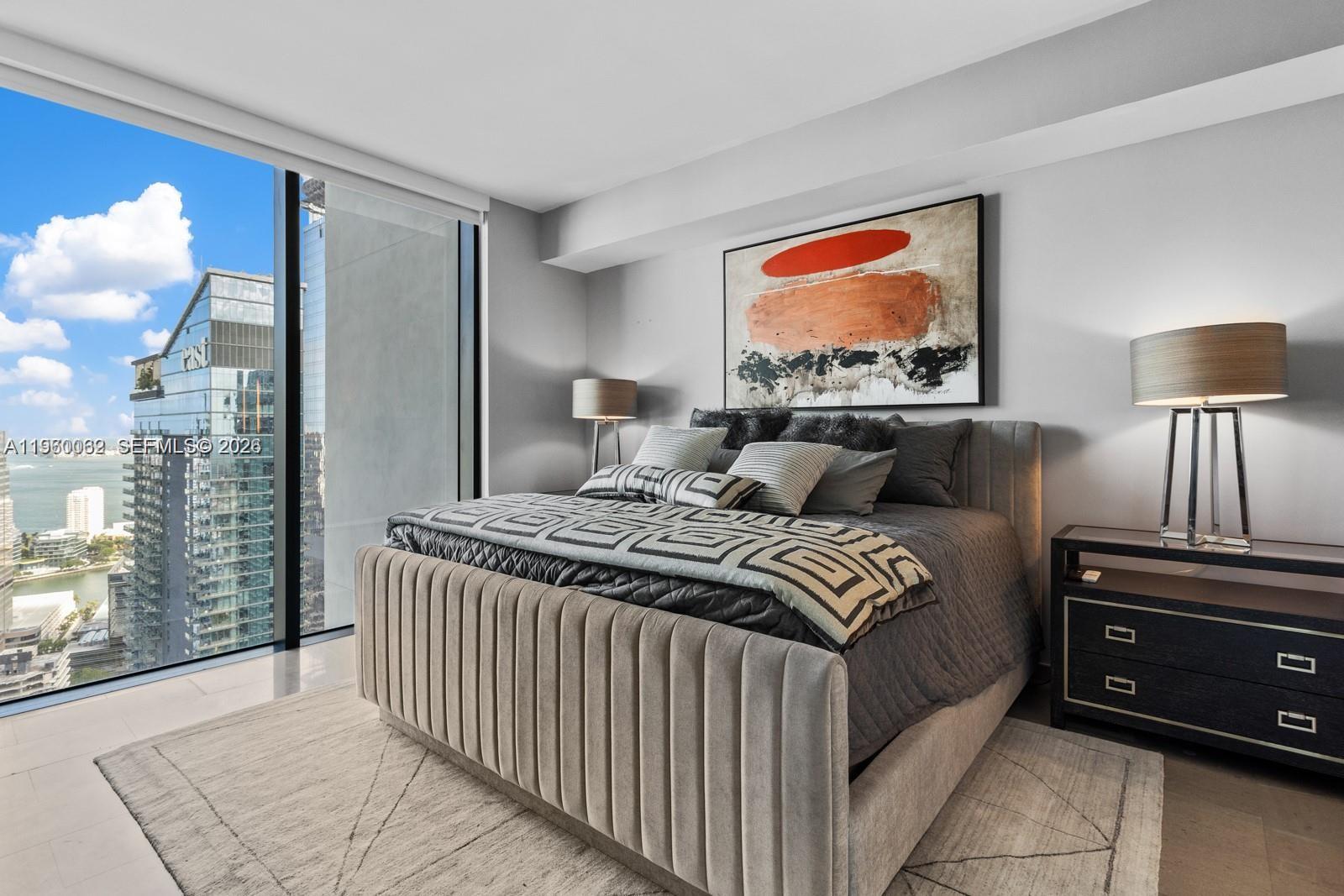 88 SW 7th St #3909 Miami, FL 33130