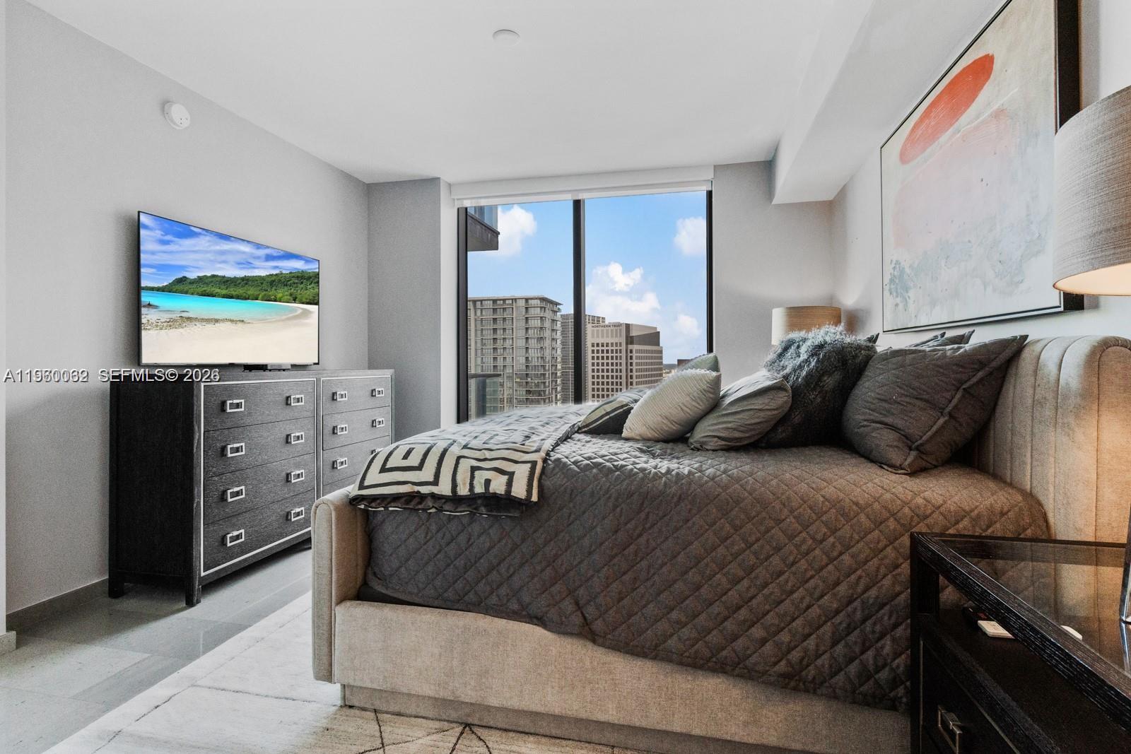 88 SW 7th St #3909 Miami, FL 33130