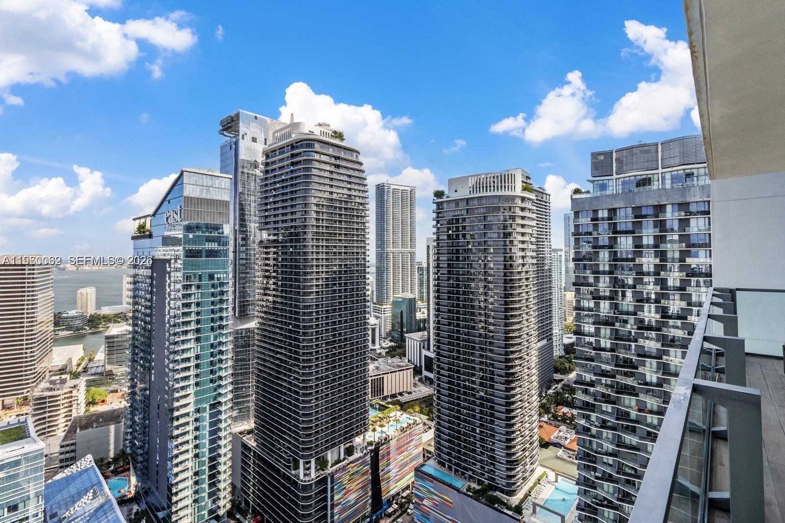 88 SW 7th St #3909 Miami, FL 33130