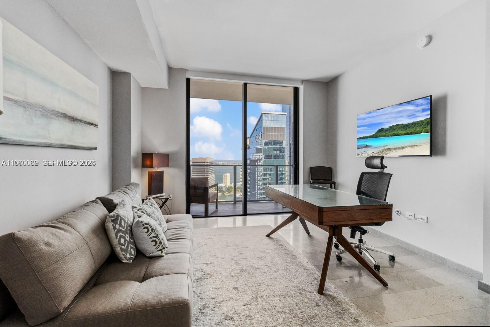 88 SW 7th St #3909 Miami, FL 33130