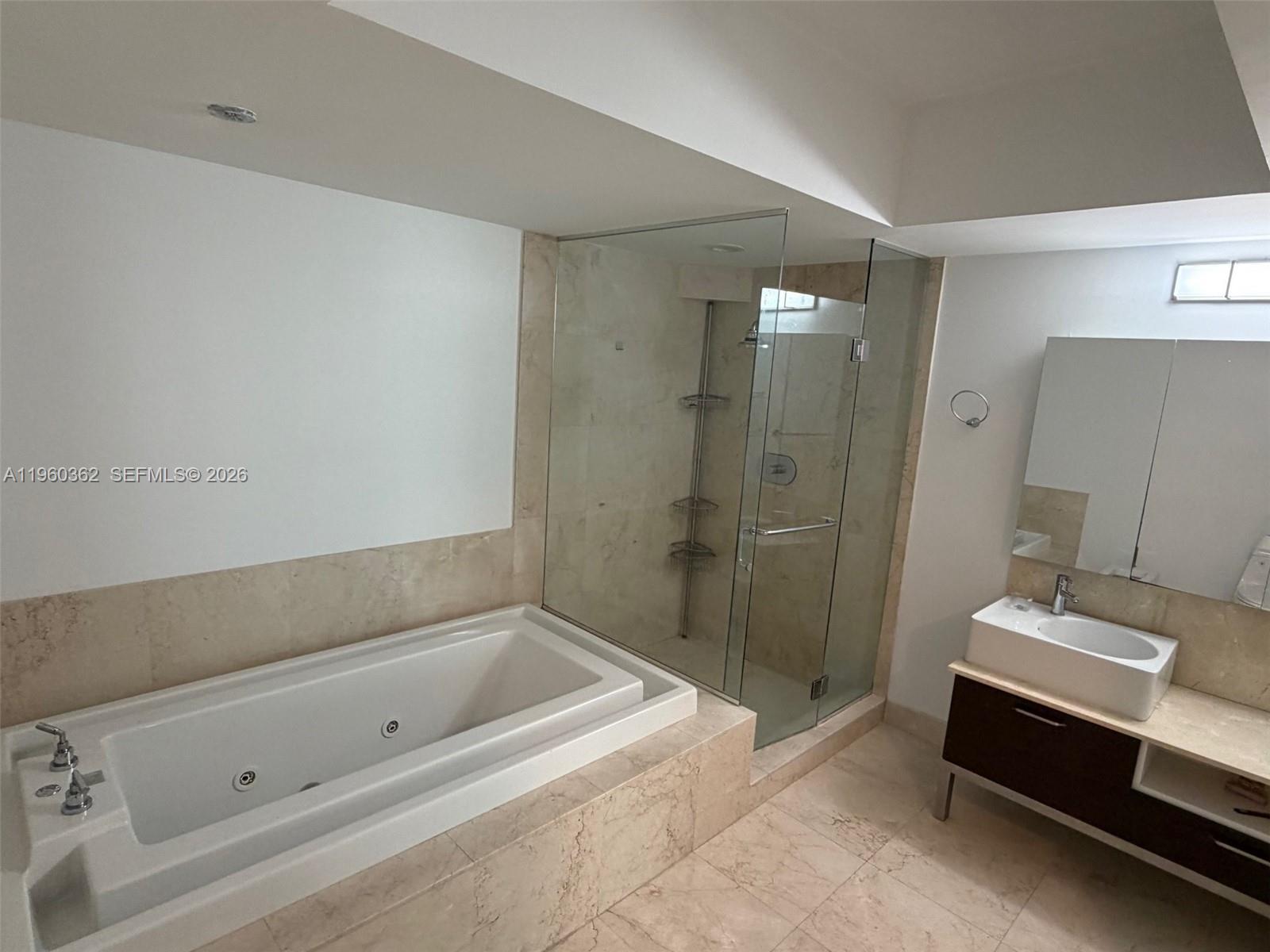 image Emerald at Brickell3