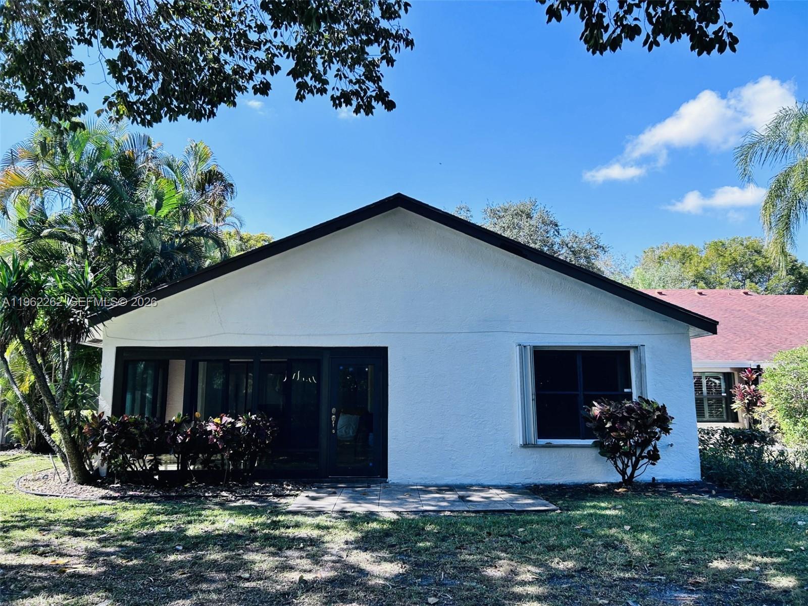 2560 Calamondin Cir Coconut Creek, FL 33063