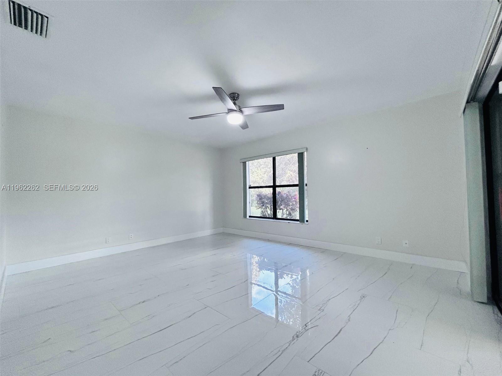 2560 Calamondin Cir Coconut Creek, FL 33063