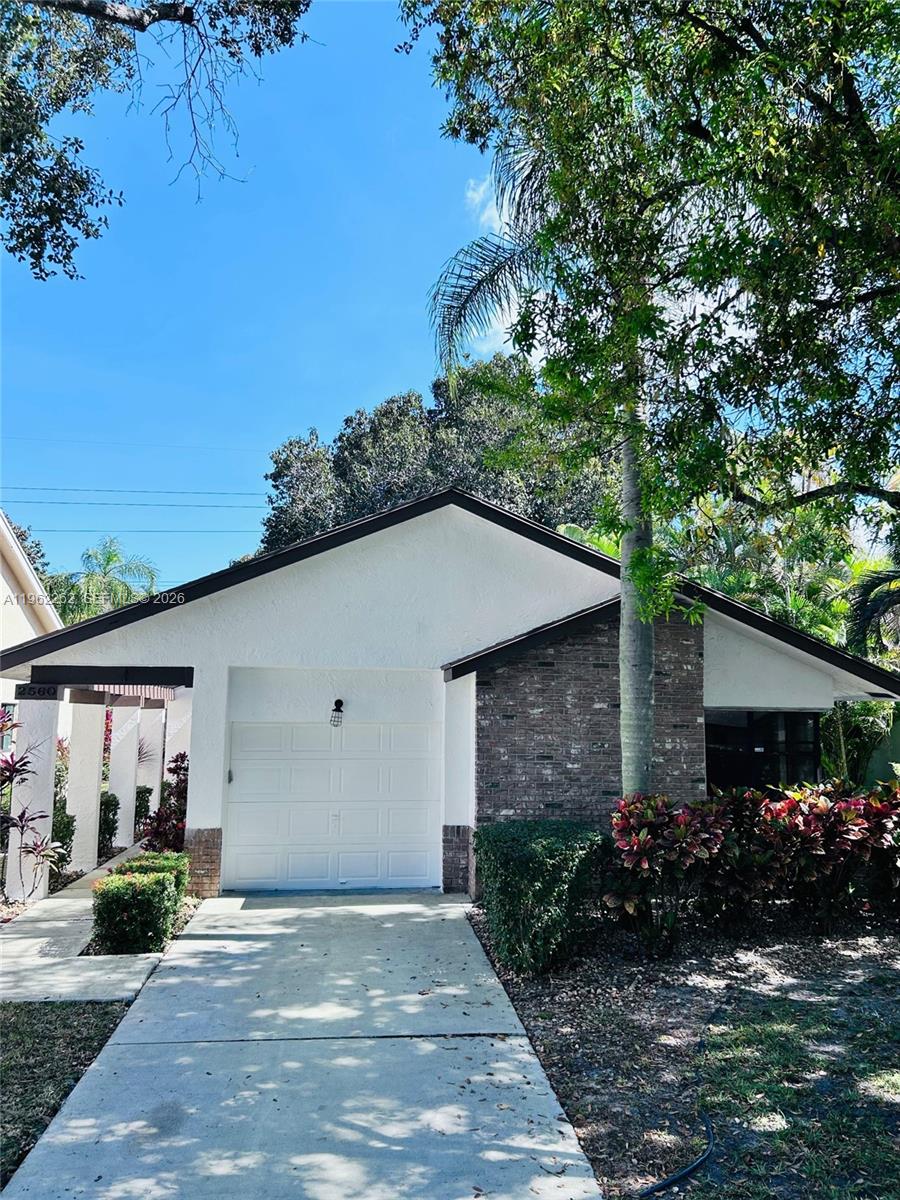2560 Calamondin Cir Coconut Creek, FL 33063
