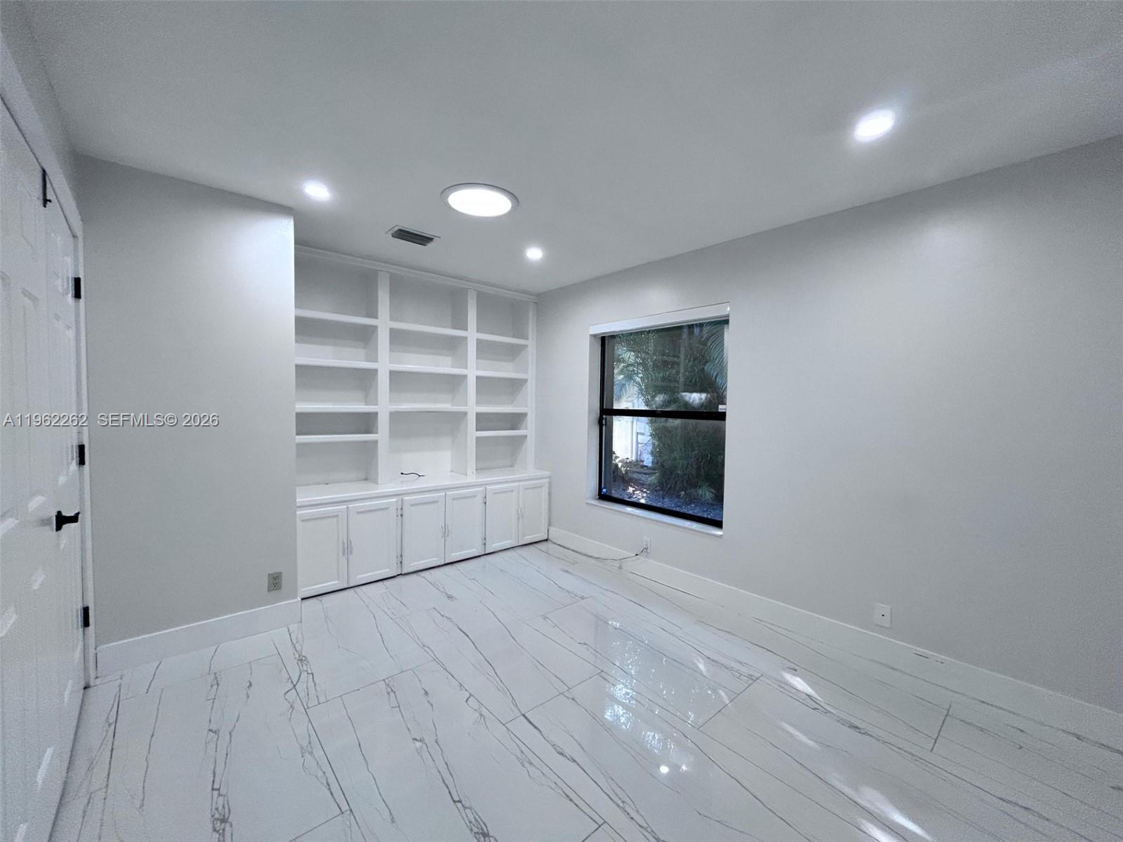 2560 Calamondin Cir Coconut Creek, FL 33063