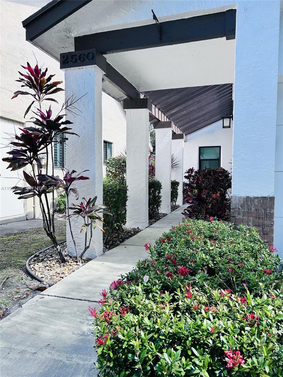 2560 Calamondin Cir Coconut Creek, FL 33063