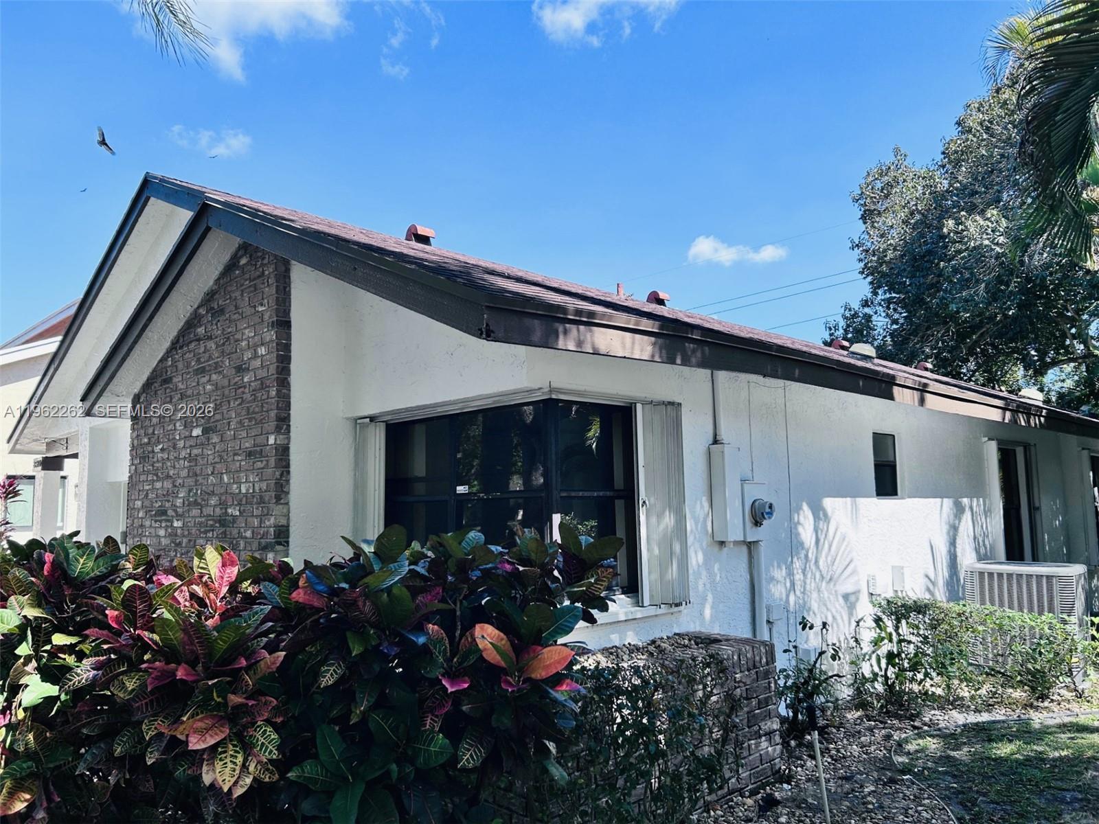 2560 Calamondin Cir Coconut Creek, FL 33063