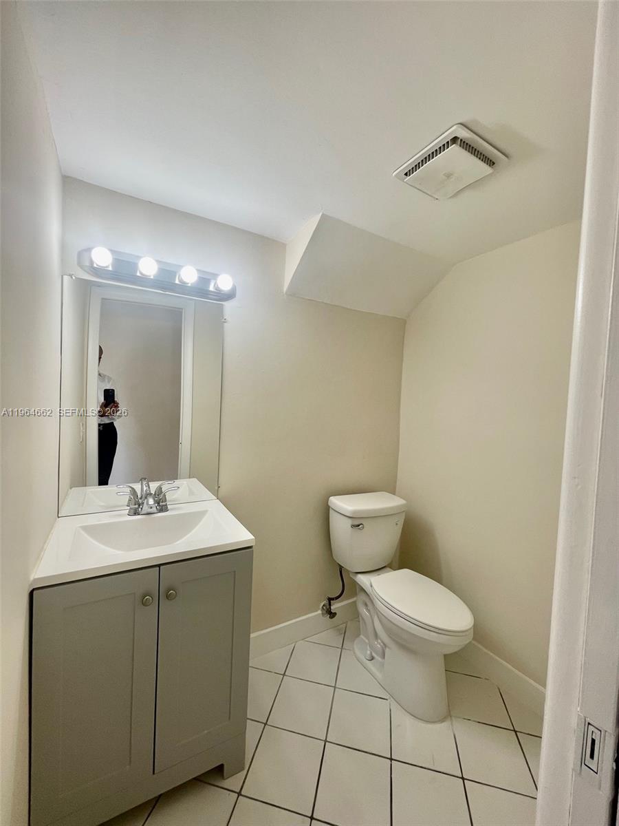 922 NW 106th Ave Cir #922 Miami, FL 33172