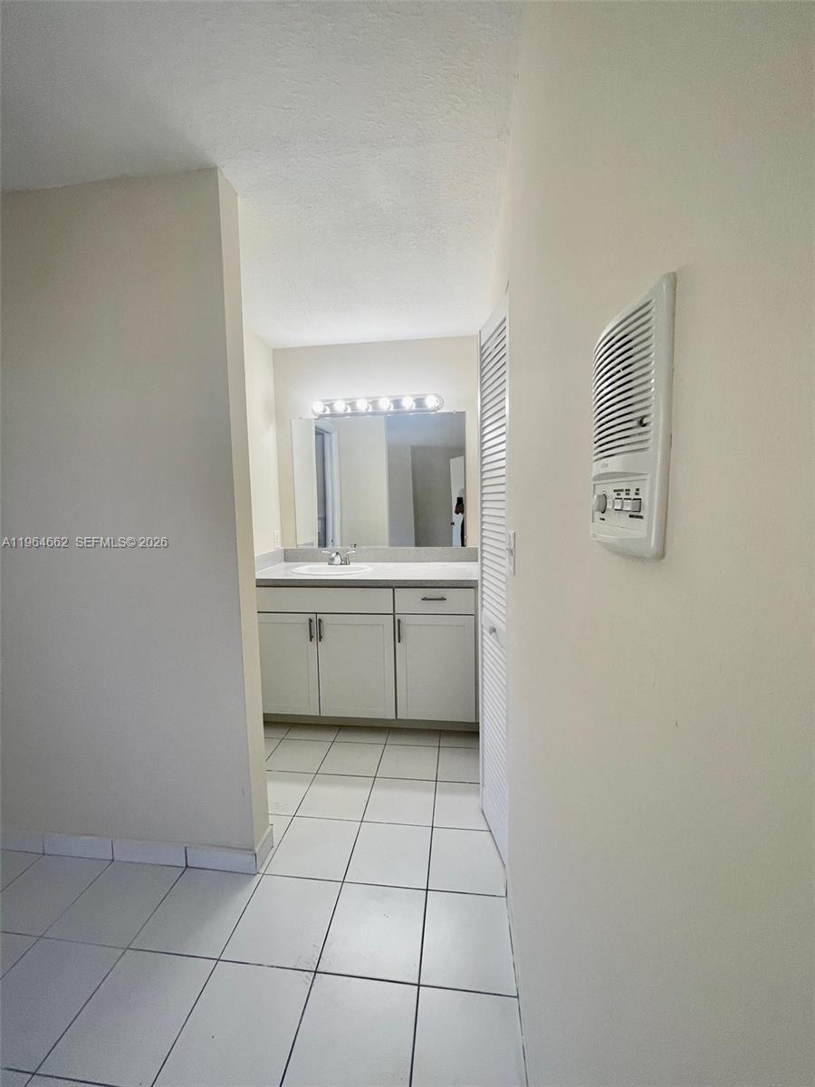 922 NW 106th Ave Cir #922 Miami, FL 33172