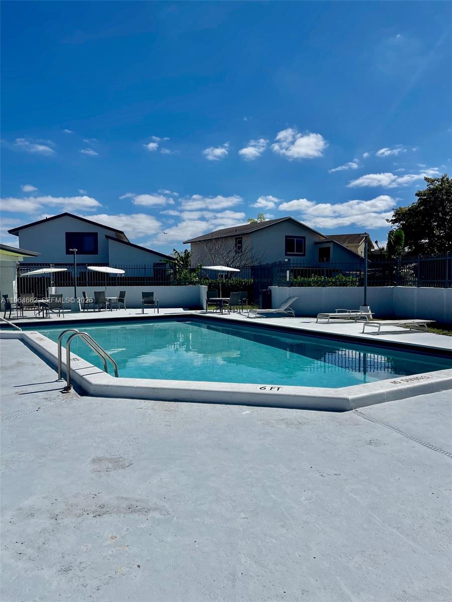 922 NW 106th Ave Cir #922 Miami, FL 33172