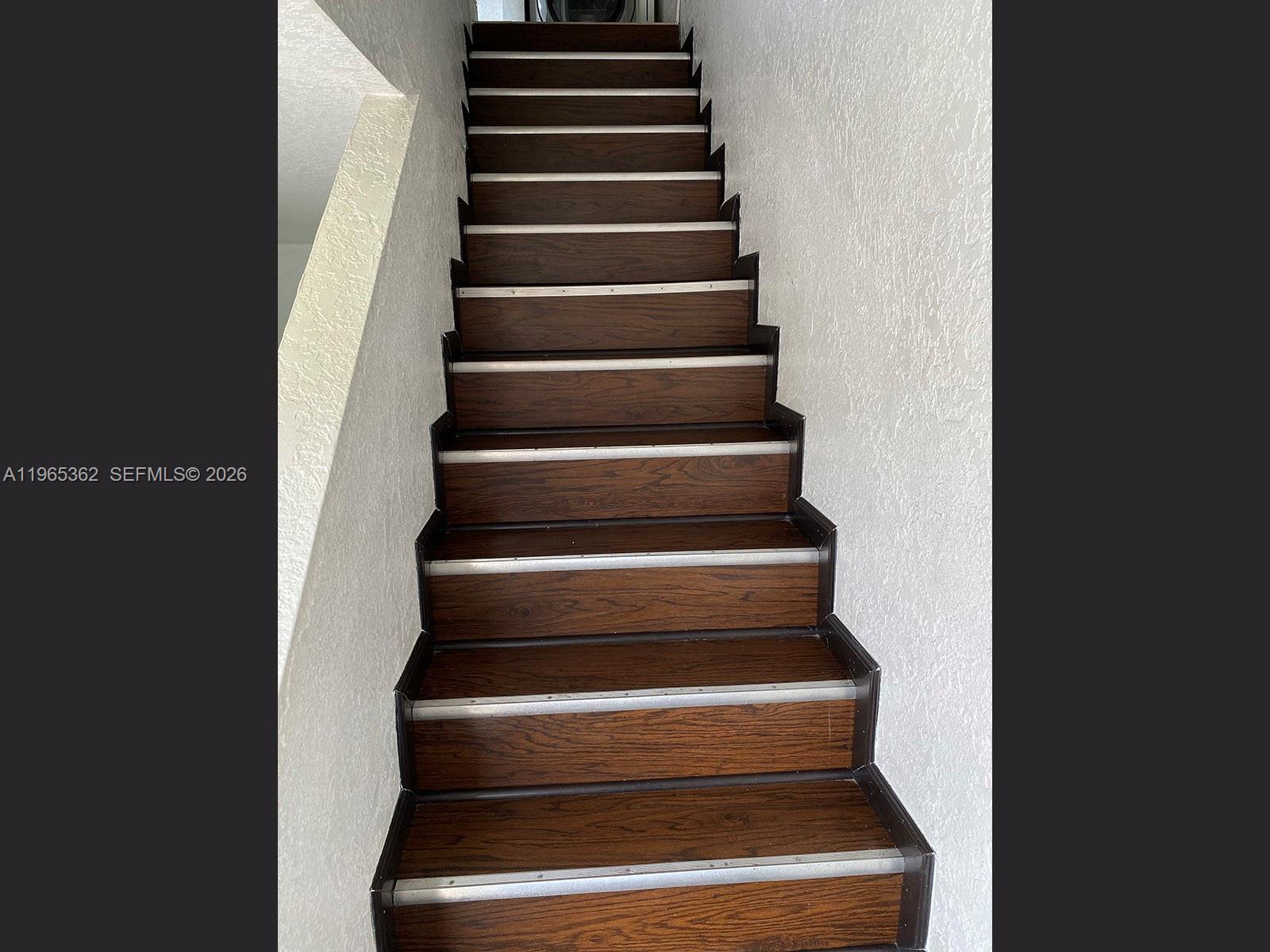 8031 NW 8th St #17 Miami, FL 33126