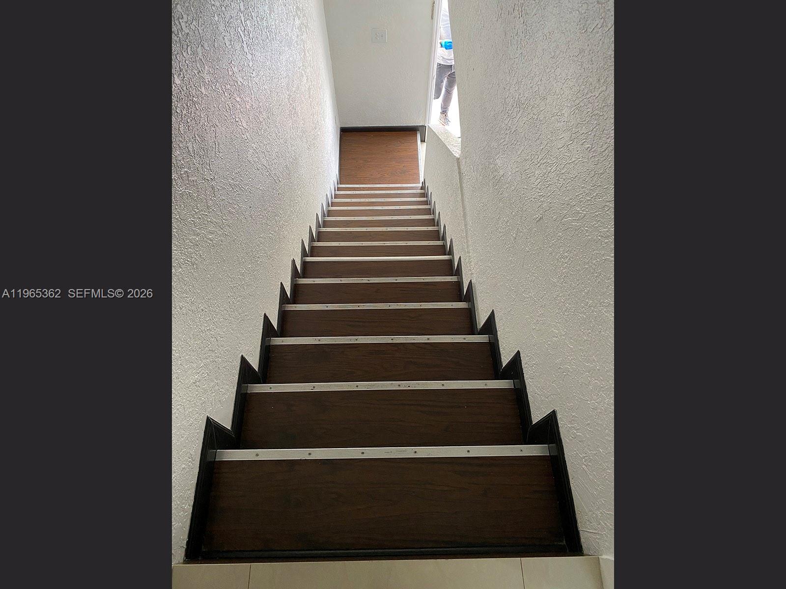 8031 NW 8th St #17 Miami, FL 33126