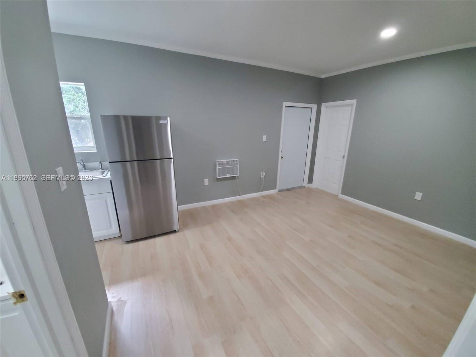 2425 NW 28th St Miami, FL 33142