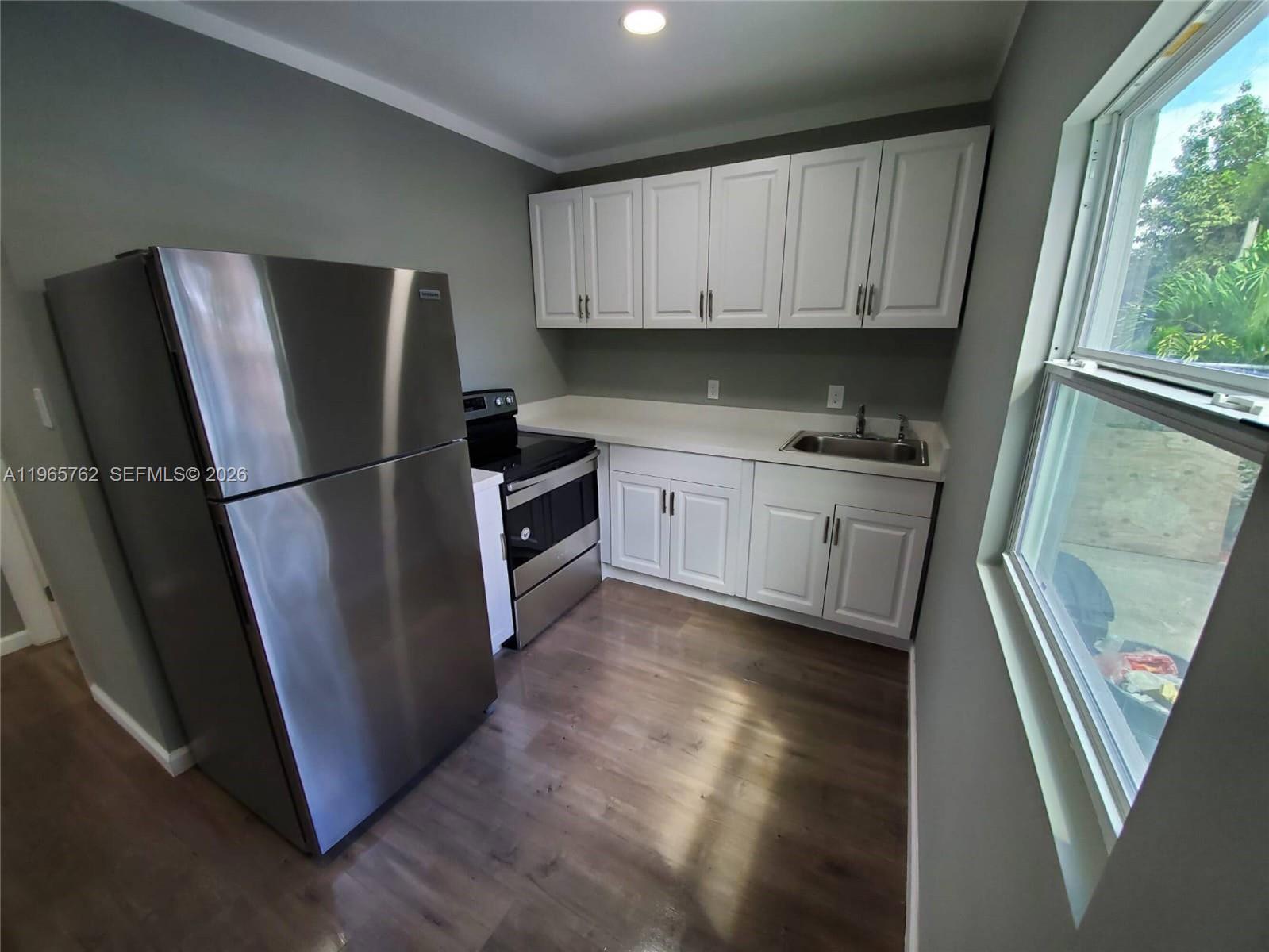 2425 NW 28th St Miami, FL 33142