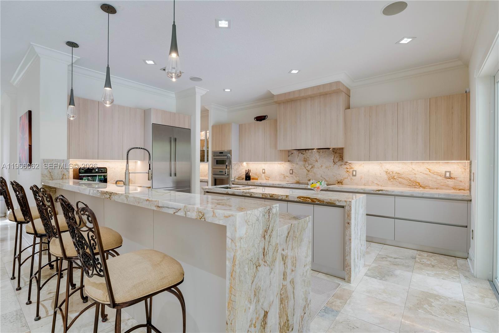 6235 Rolling Rd Dr Pinecrest, FL 33156