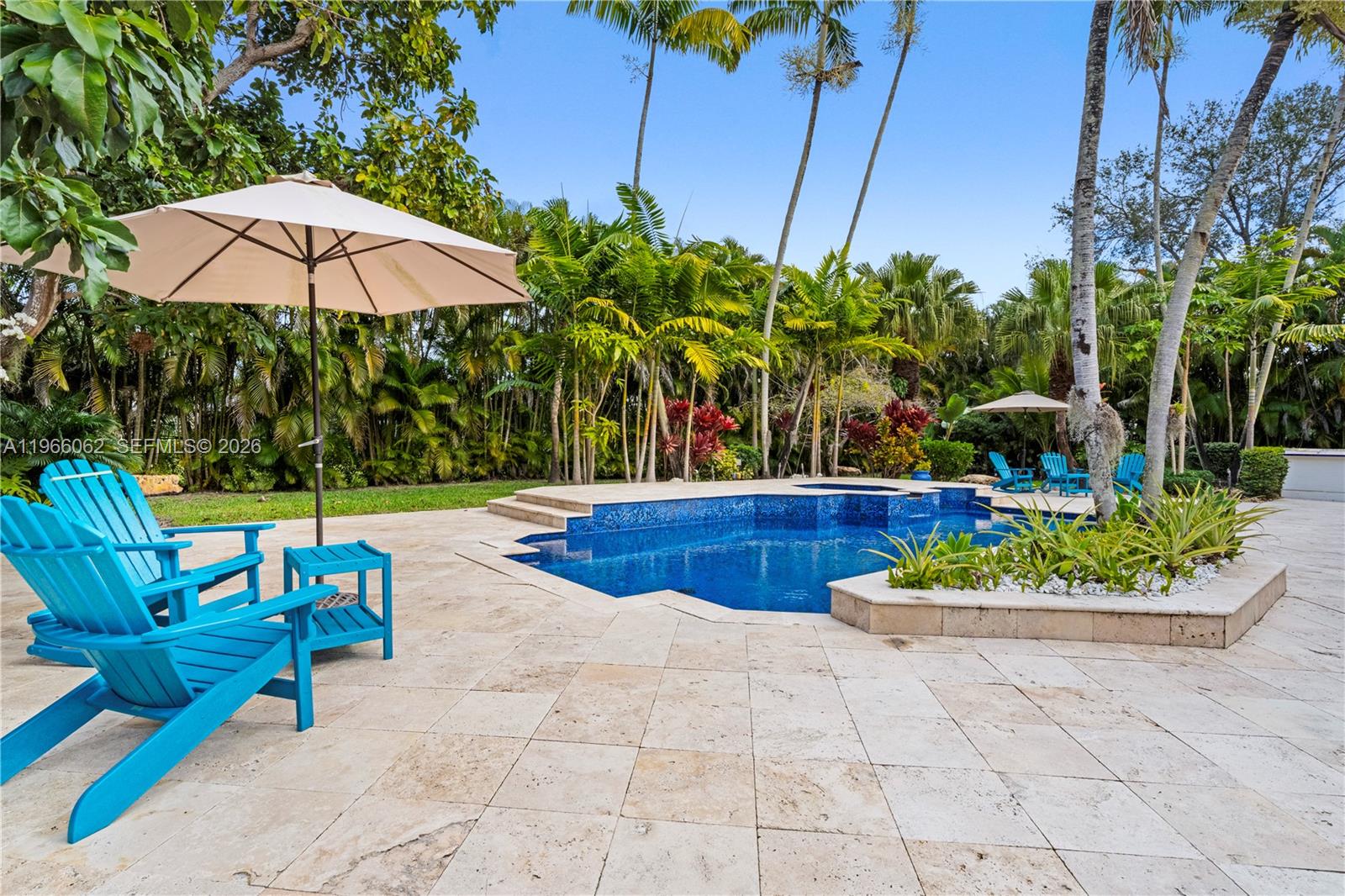 6235 Rolling Rd Dr Pinecrest, FL 33156