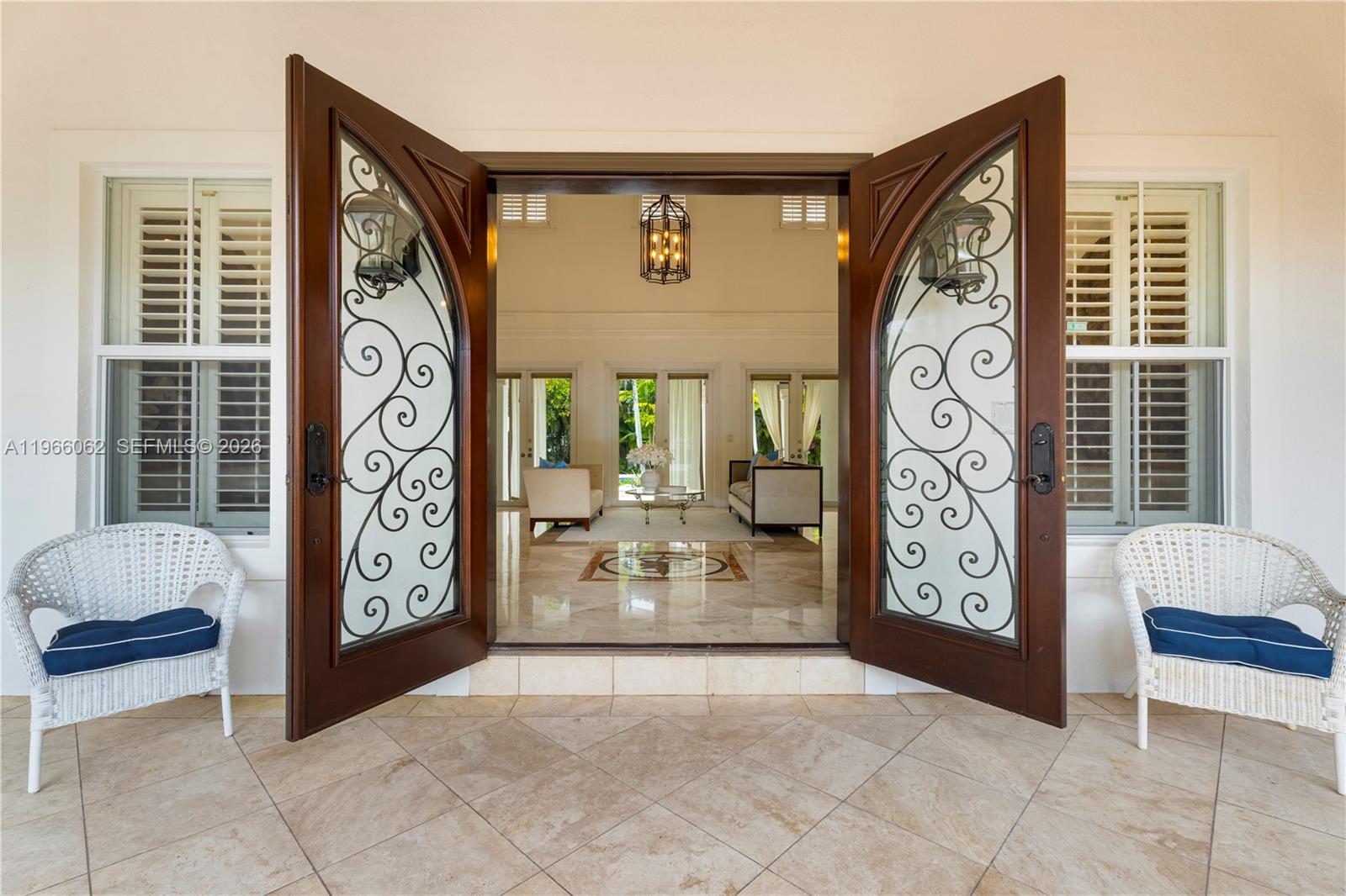 6235 Rolling Rd Dr Pinecrest, FL 33156