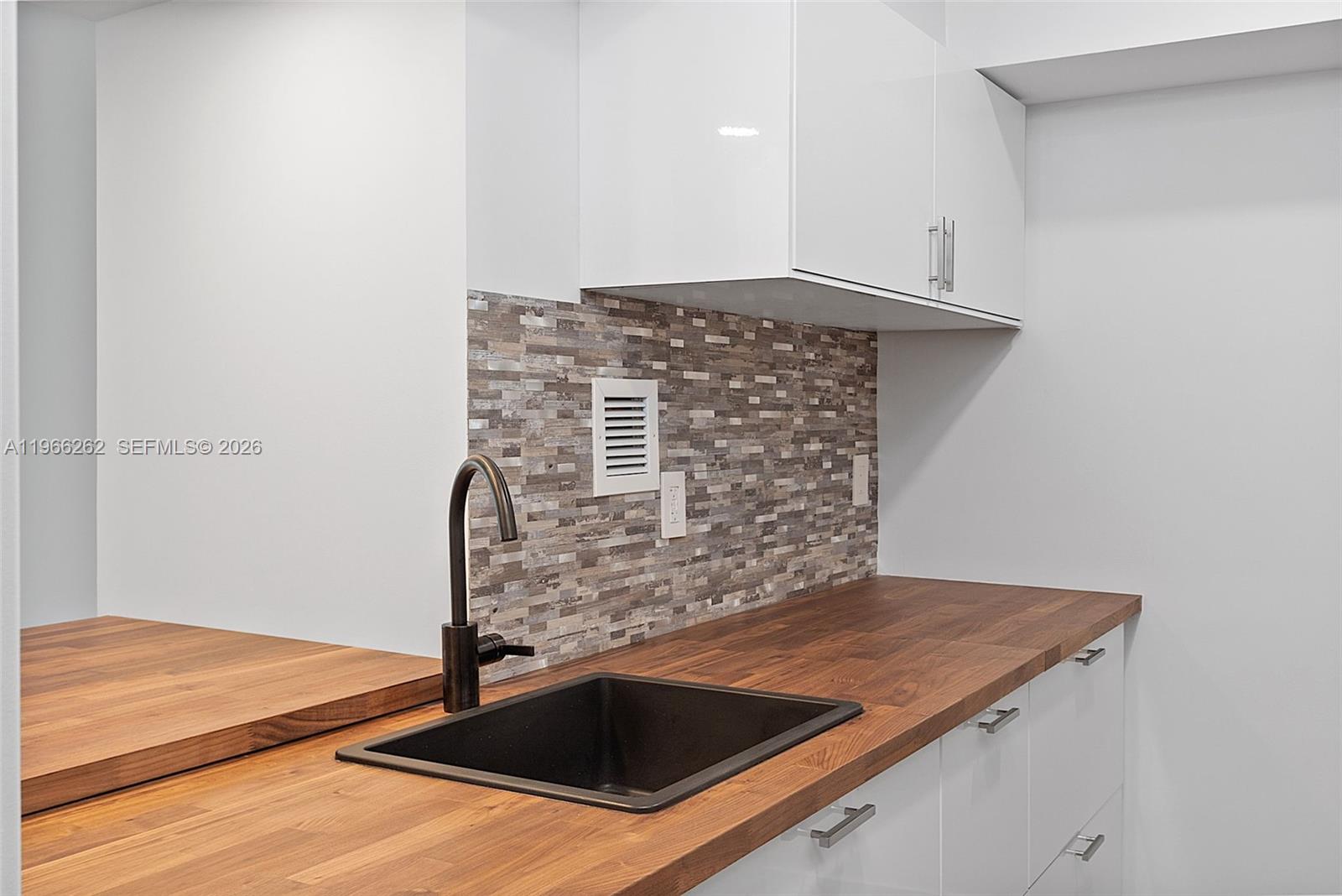 1200 West Ave #521 Miami Beach, FL 33139