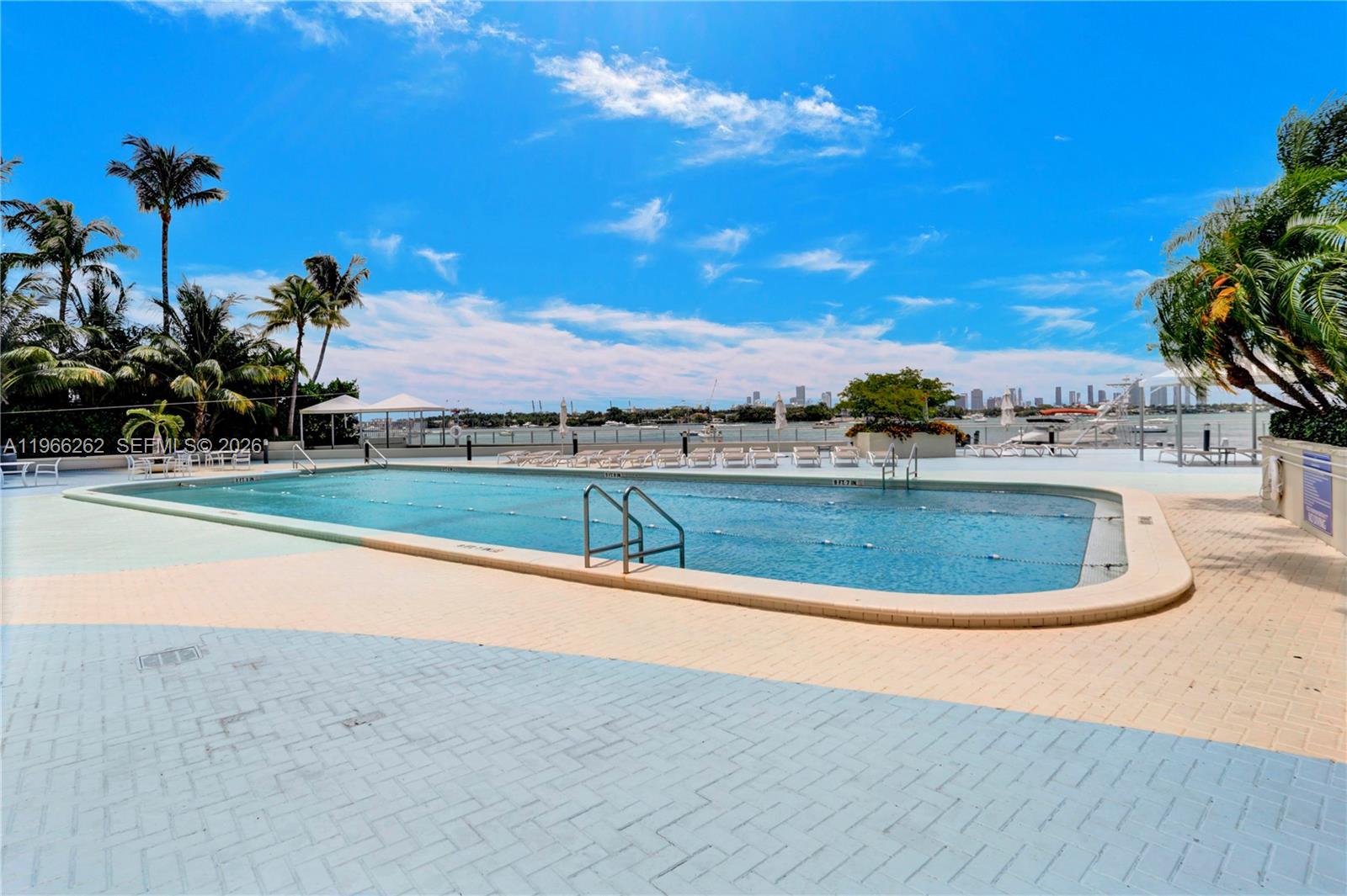 1200 West Ave #521 Miami Beach, FL 33139