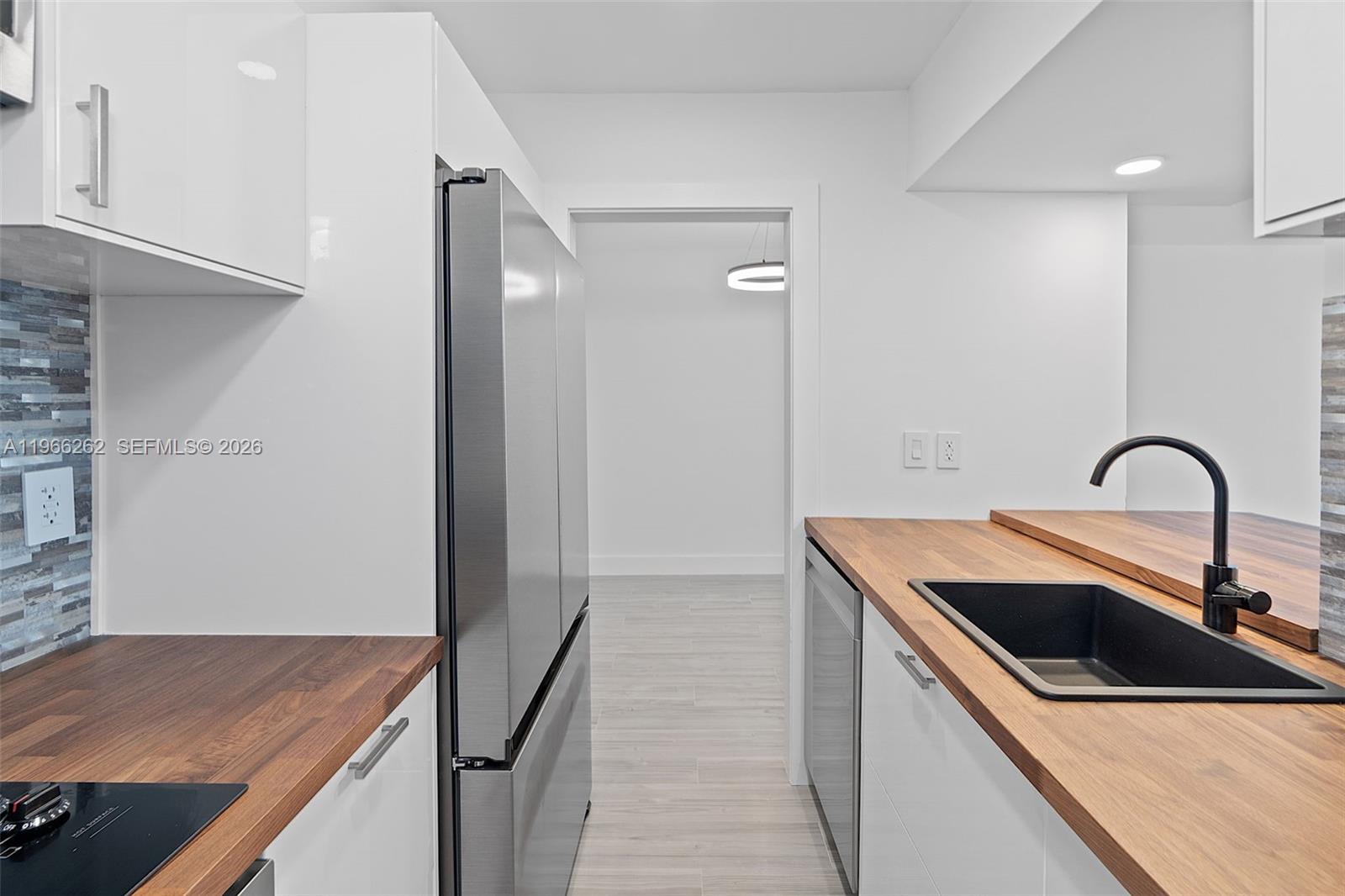 1200 West Ave #521 Miami Beach, FL 33139