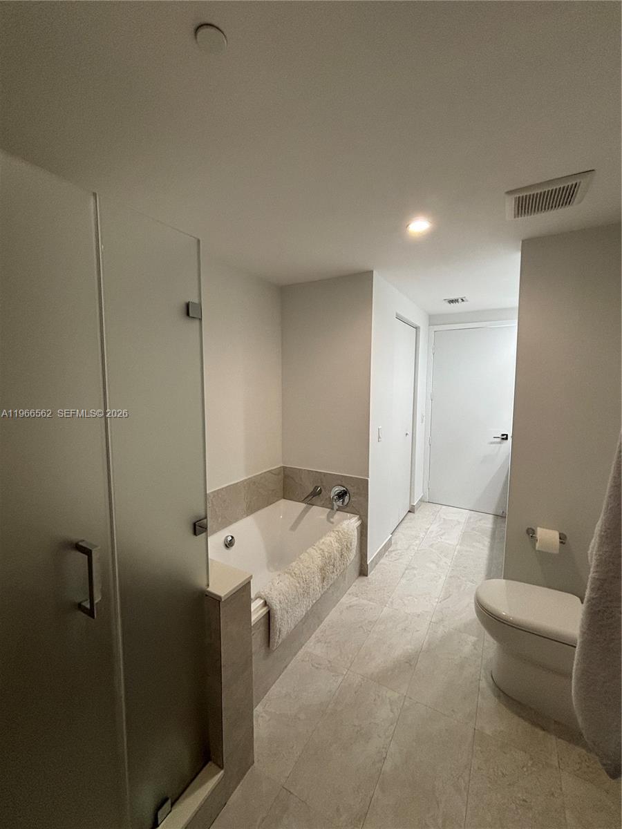 image Aria on the Bay10