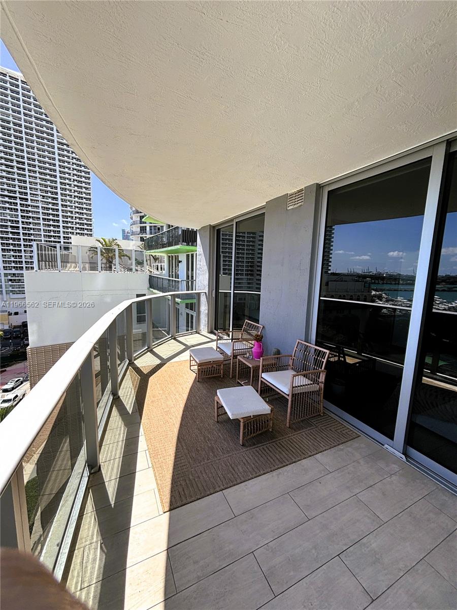 image Aria on the Bay12