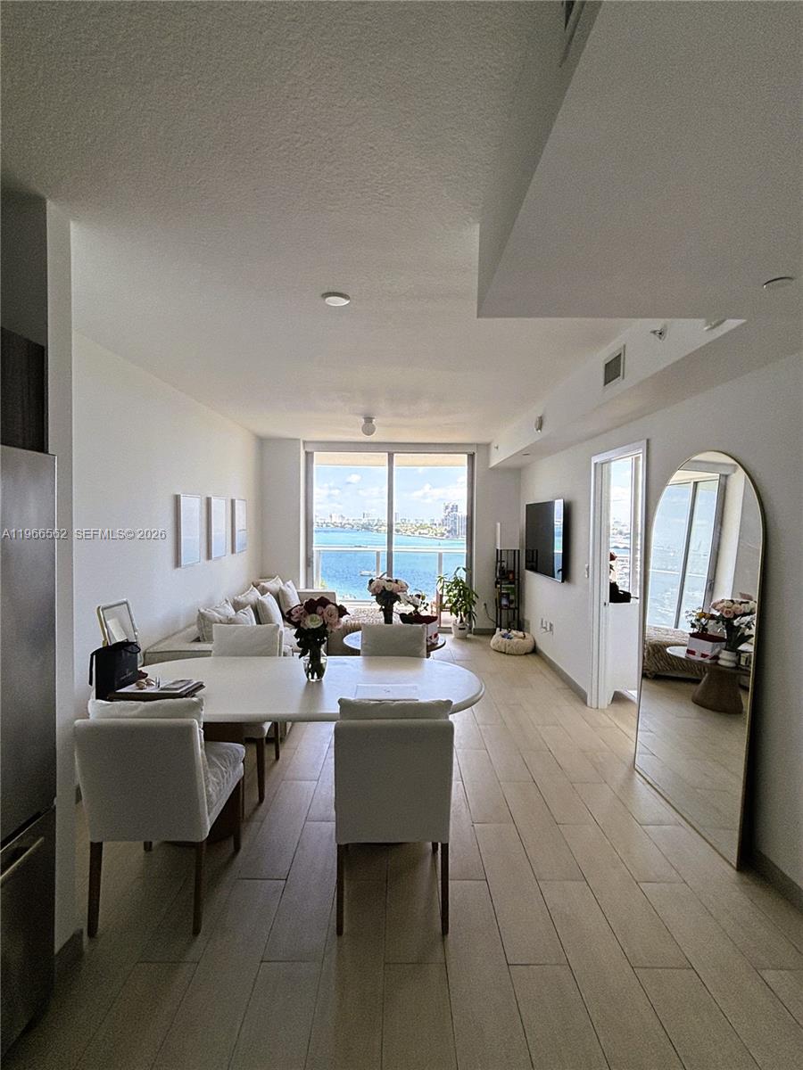 image Aria on the Bay1