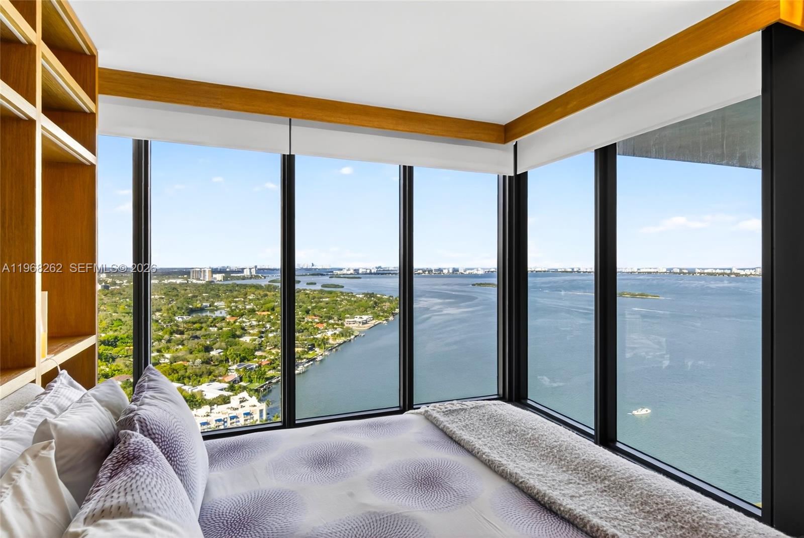 image Blue on the Bay19