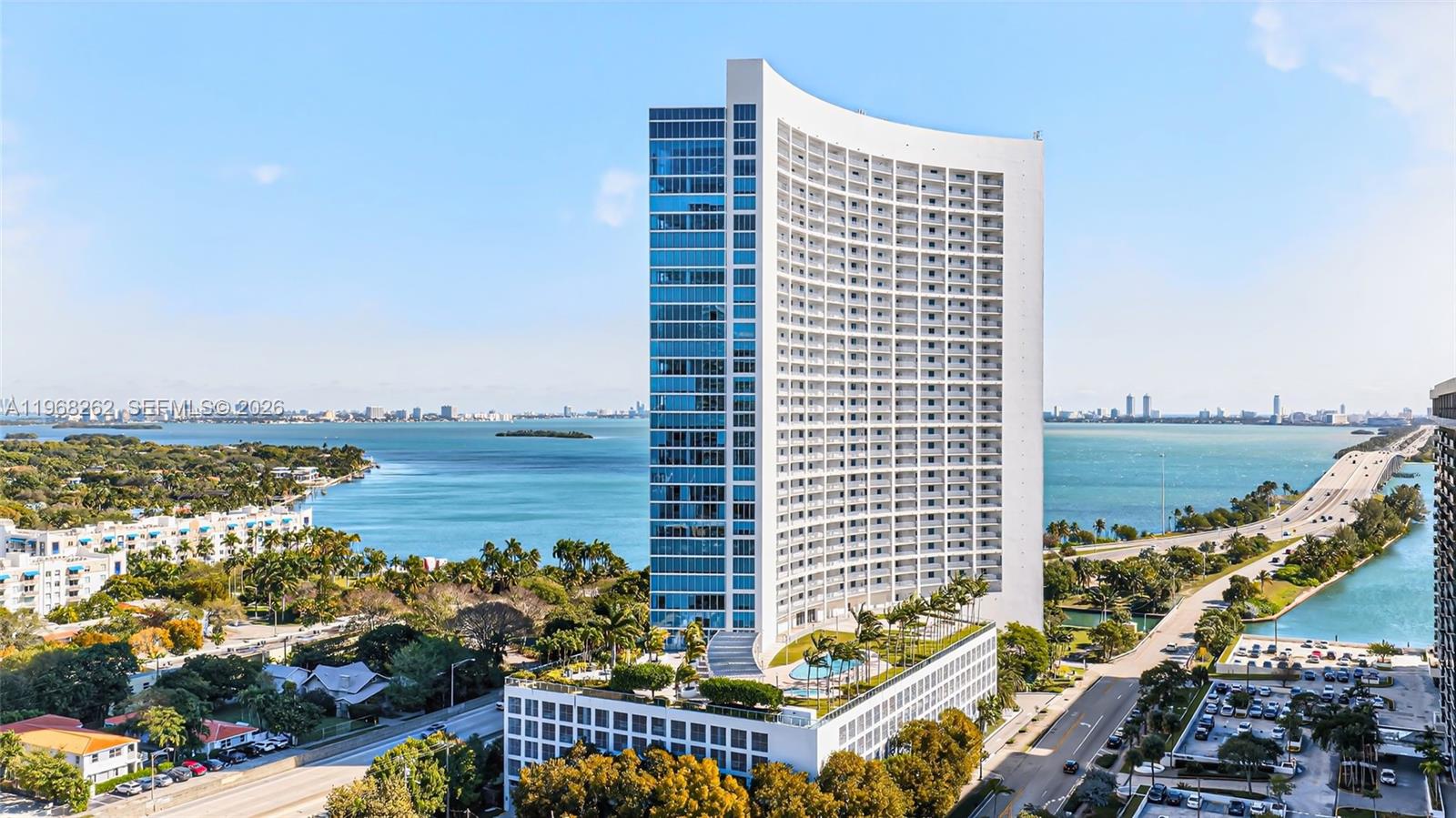 image Blue on the Bay37