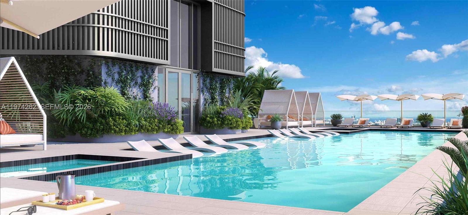 121 NE 5th #501B Miami, FL 33132