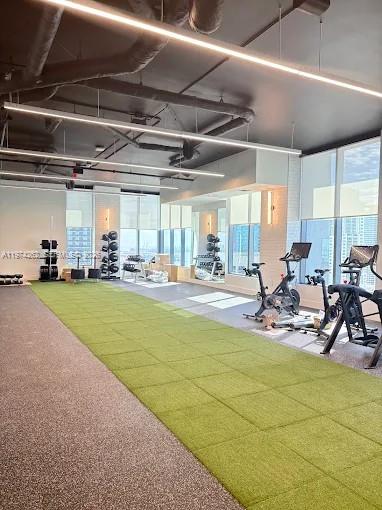 121 NE 5th #501B Miami, FL 33132