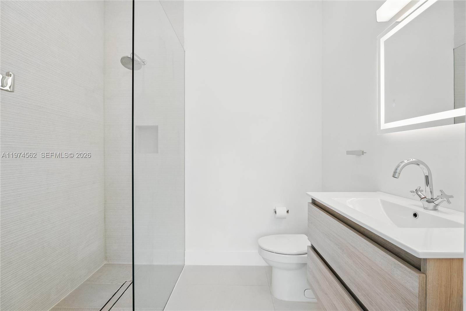 1845 NE 124th St North Miami, FL 33181