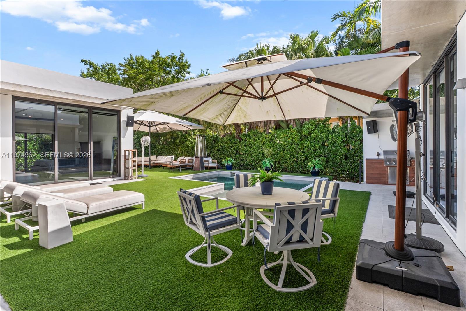 1845 NE 124th St North Miami, FL 33181