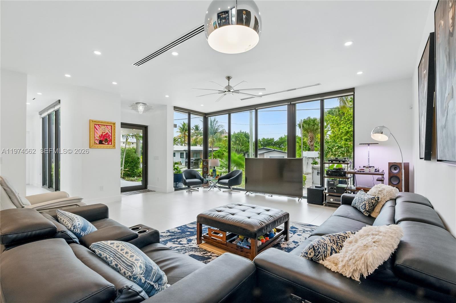 1845 NE 124th St North Miami, FL 33181