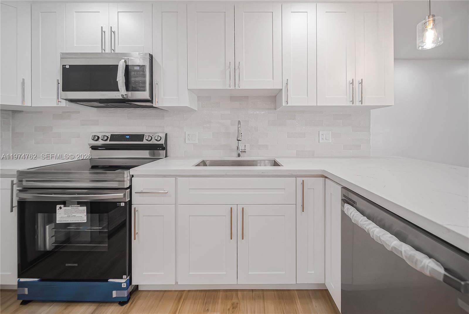 2106 Alfred Dr Boynton Beach, FL 33426