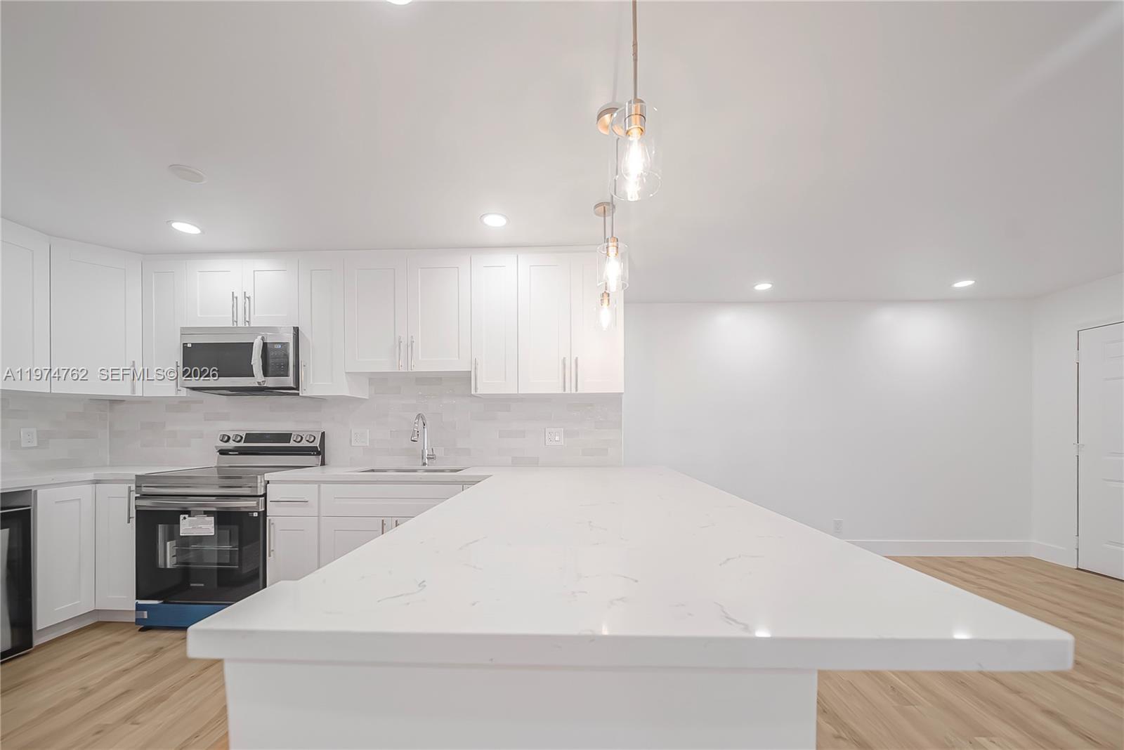 2106 Alfred Dr Boynton Beach, FL 33426