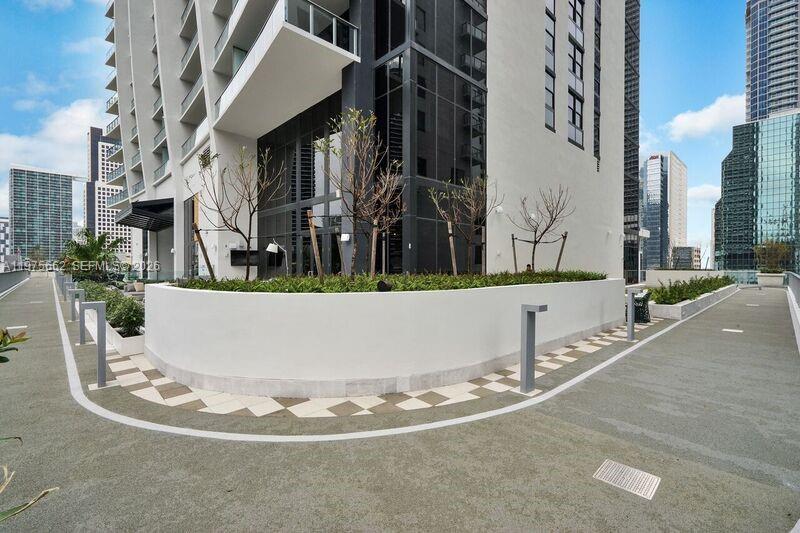 1010 Brickell Ave #3506