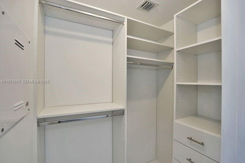 image 1010 Brickell12