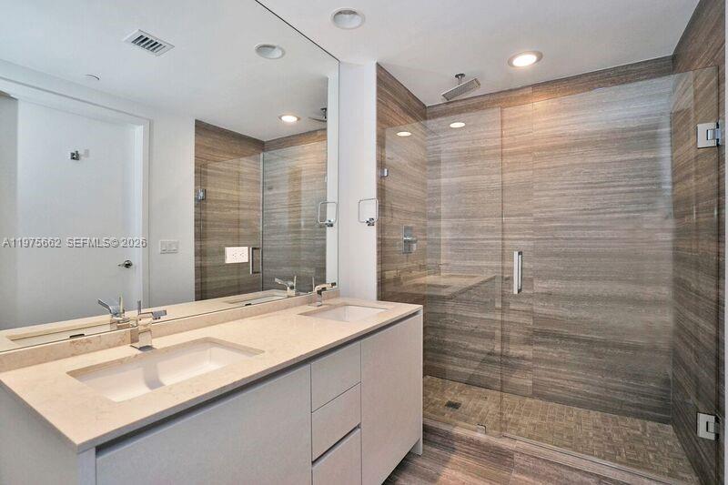 image 1010 Brickell19