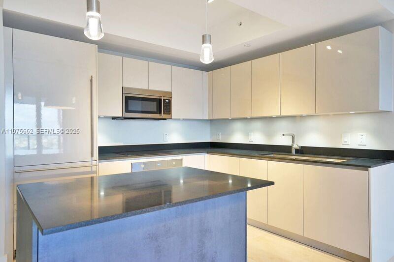 image 1010 Brickell21