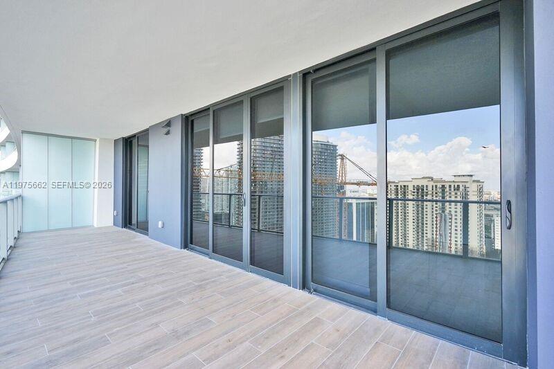 image 1010 Brickell31