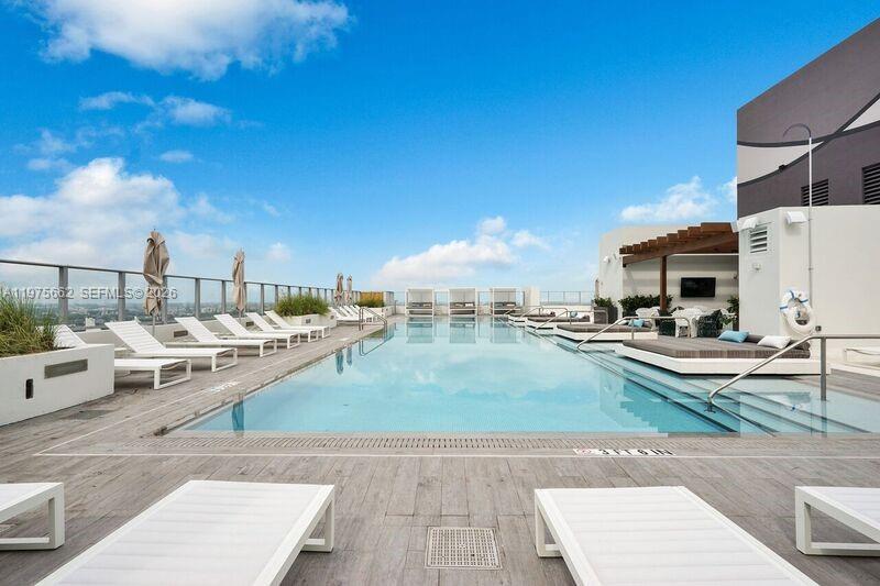 image 1010 Brickell37