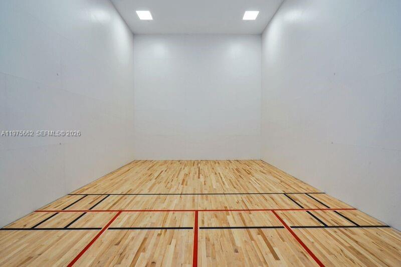 image 1010 Brickell43